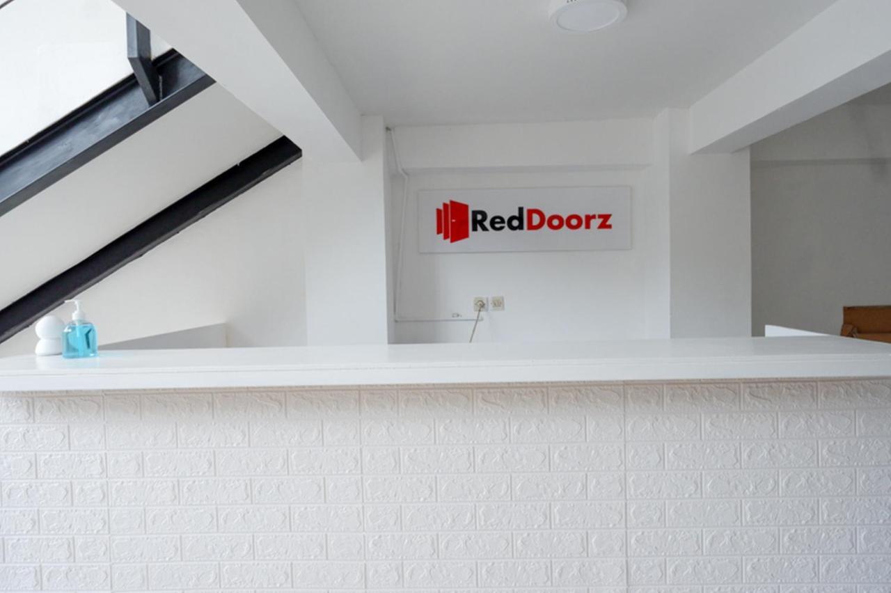 RedDoorz @ Demangan Sari Residence Pakualaman Bagian luar foto