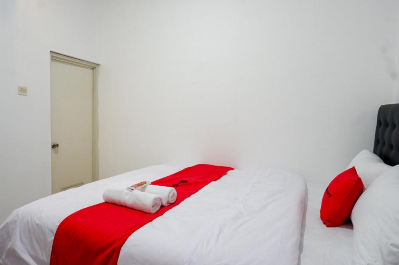 RedDoorz @ Demangan Sari Residence Pakualaman Bagian luar foto