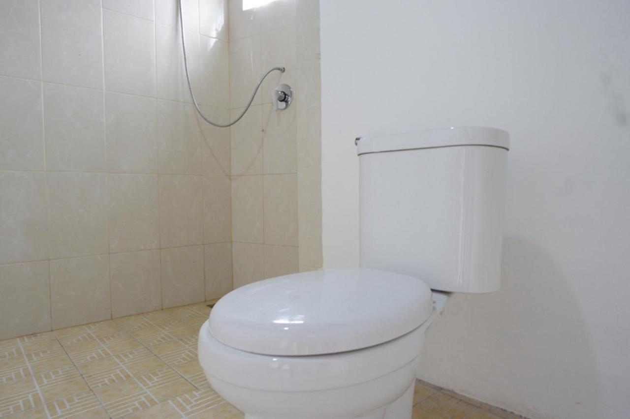 RedDoorz @ Demangan Sari Residence Pakualaman Bagian luar foto