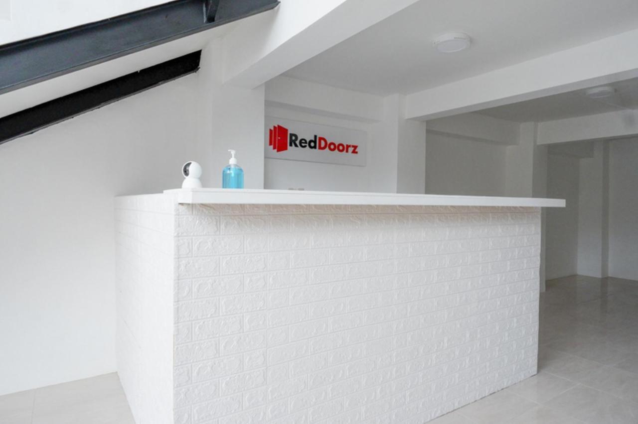 RedDoorz @ Demangan Sari Residence Pakualaman Bagian luar foto